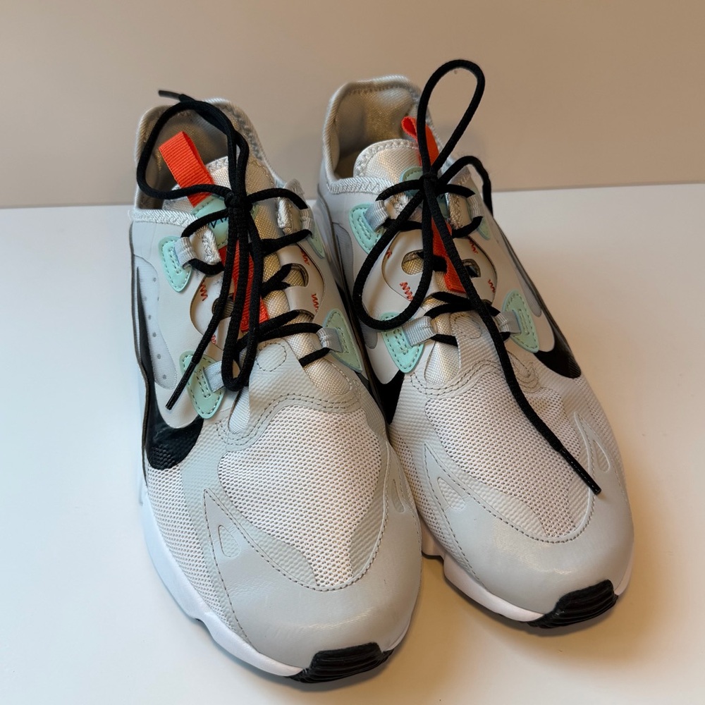 NEW Nike Air Max Infinity - Size women’s 8 - Picture 3 of 9